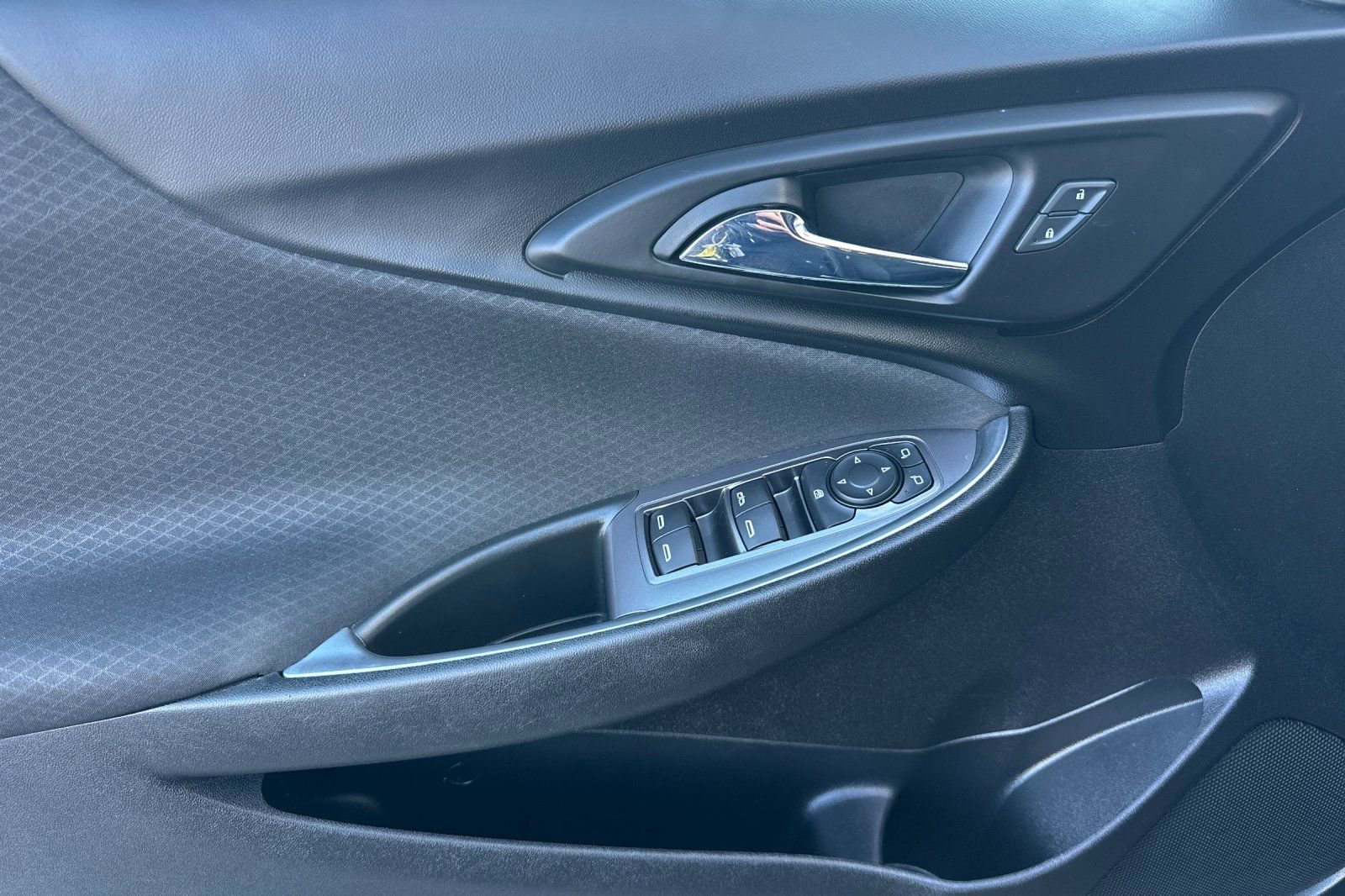 Used 2021 Chevrolet Malibu LT image 12