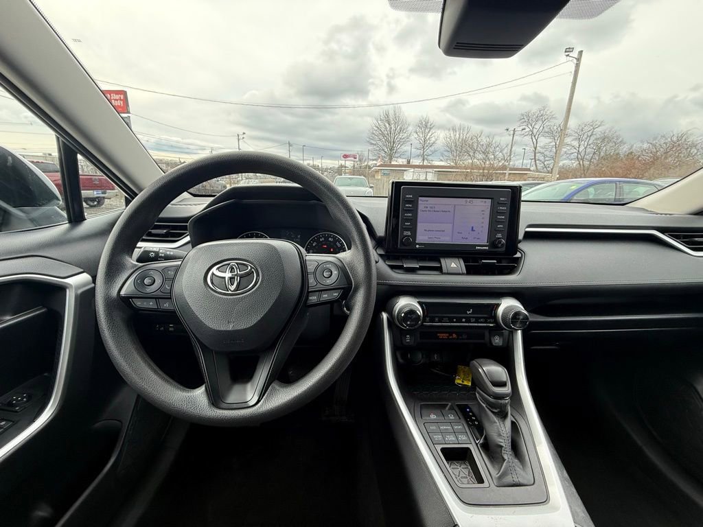 Used 2022 Toyota RAV4 XLE image 18
