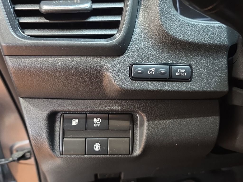 Used 2022 Nissan Leaf S image 23