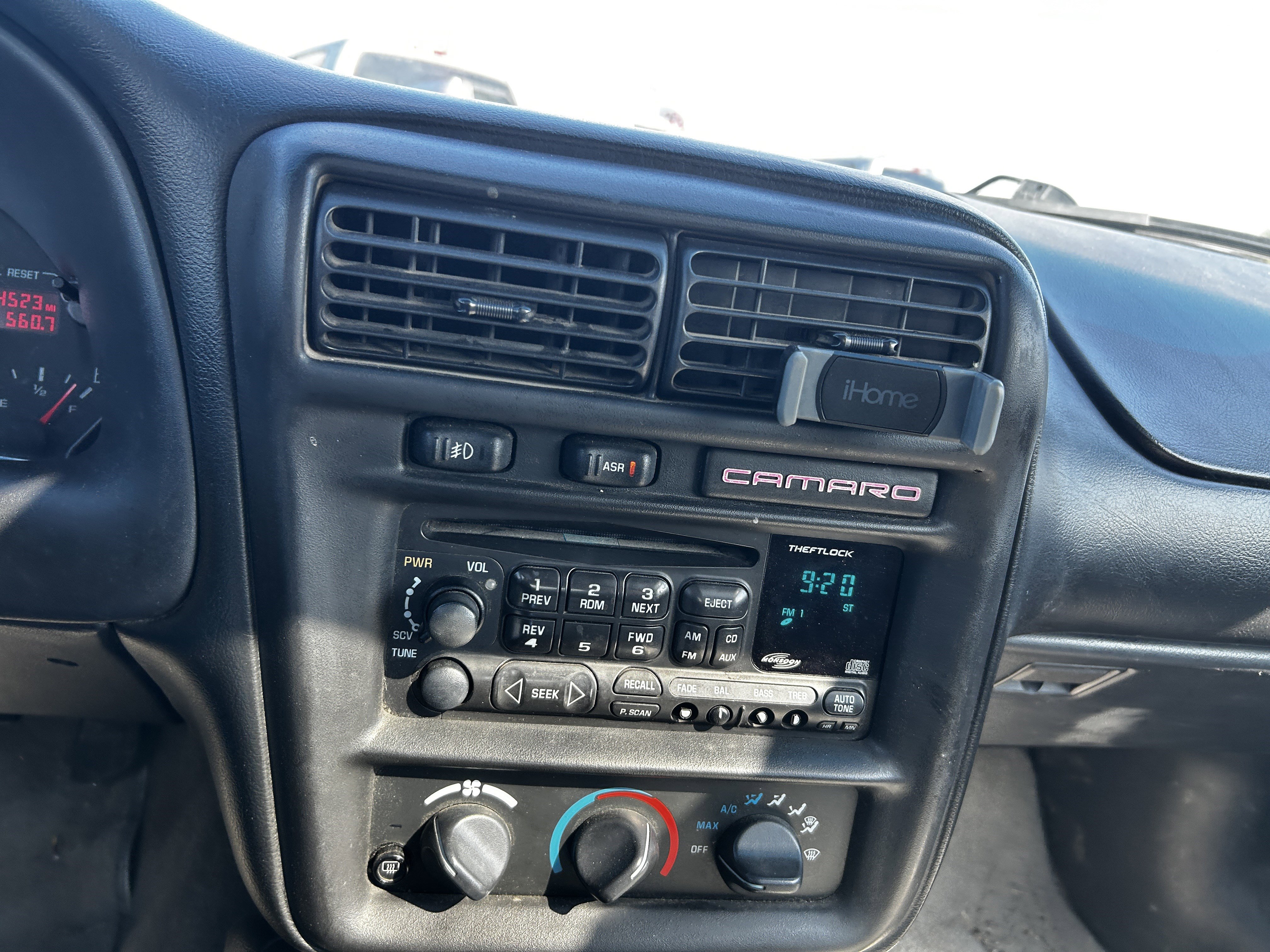 Used 2000 Chevrolet Camaro LT w/ Preferred Equipment Group 1 RWD image 15