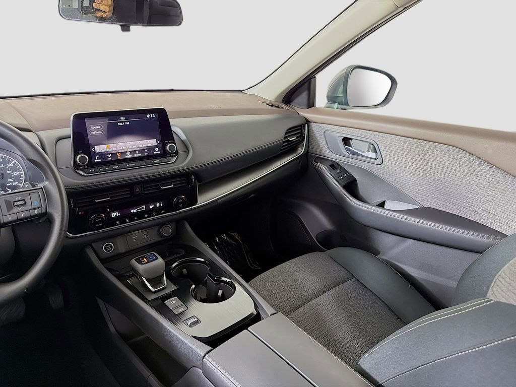 Used 2022 Nissan Rogue SV image 24