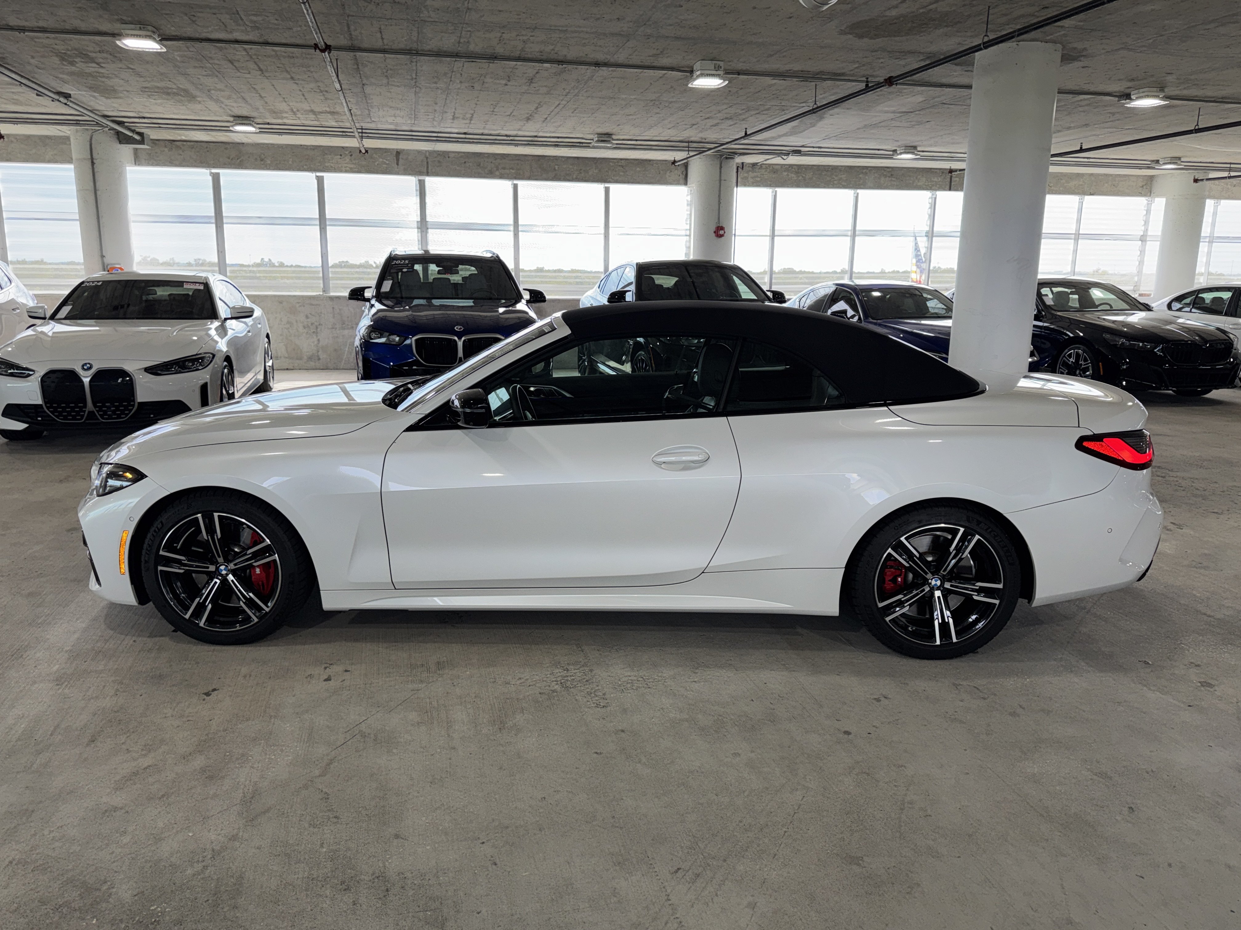 Used 2023 BMW M440i Convertible w/ Premium Package RWD image 7