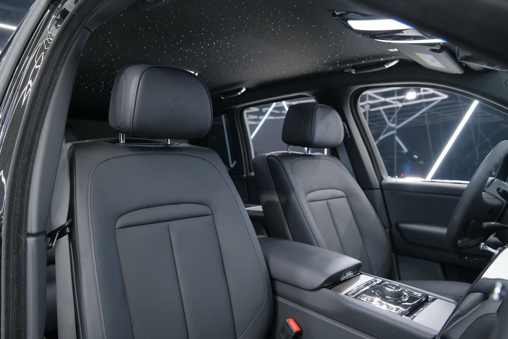 Used 2026 Rolls-Royce Cullinan image 33