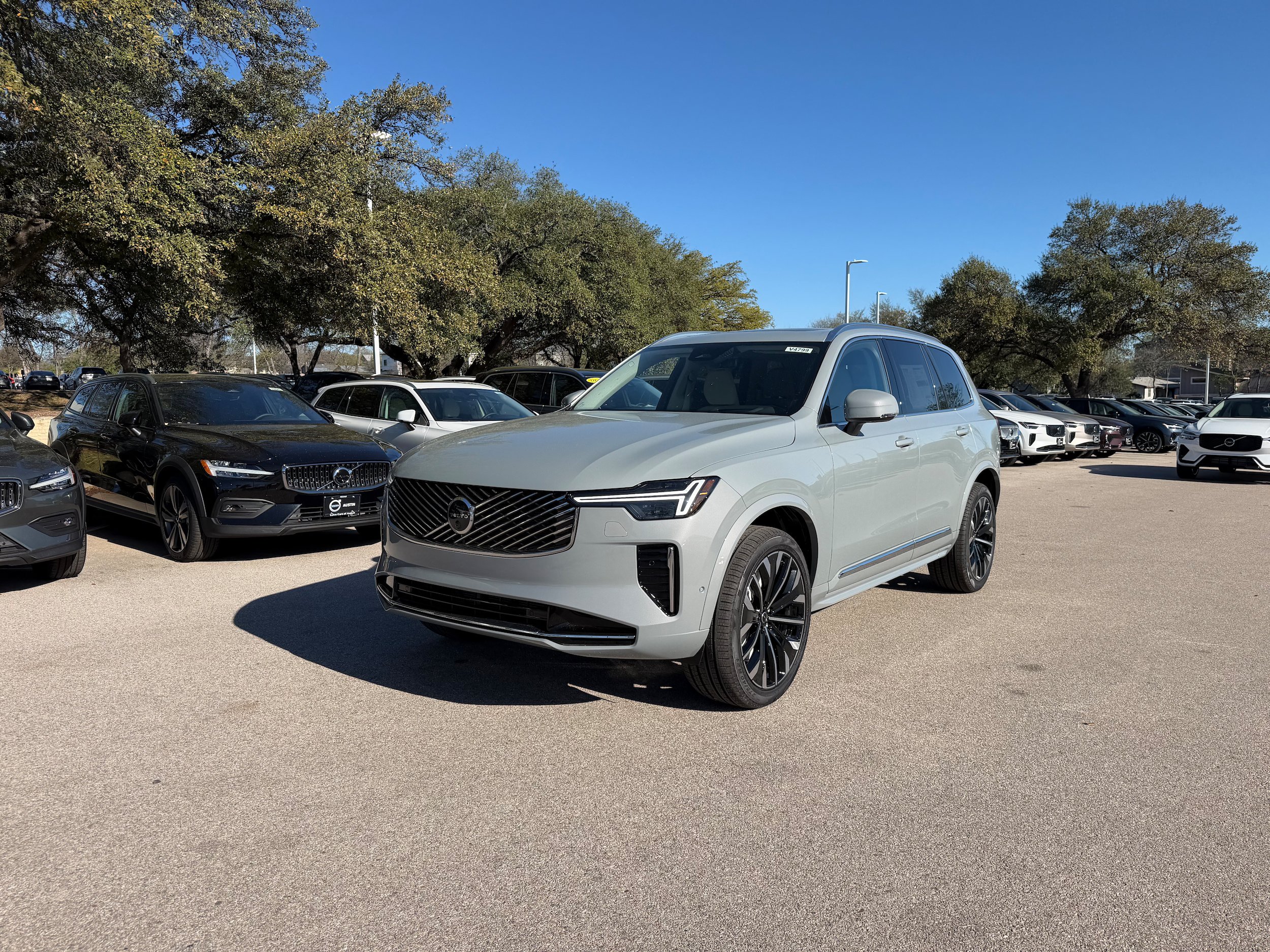 New 2026 Volvo XC90 B6 Ultra w/ Protection Package AWD/4WD image 2