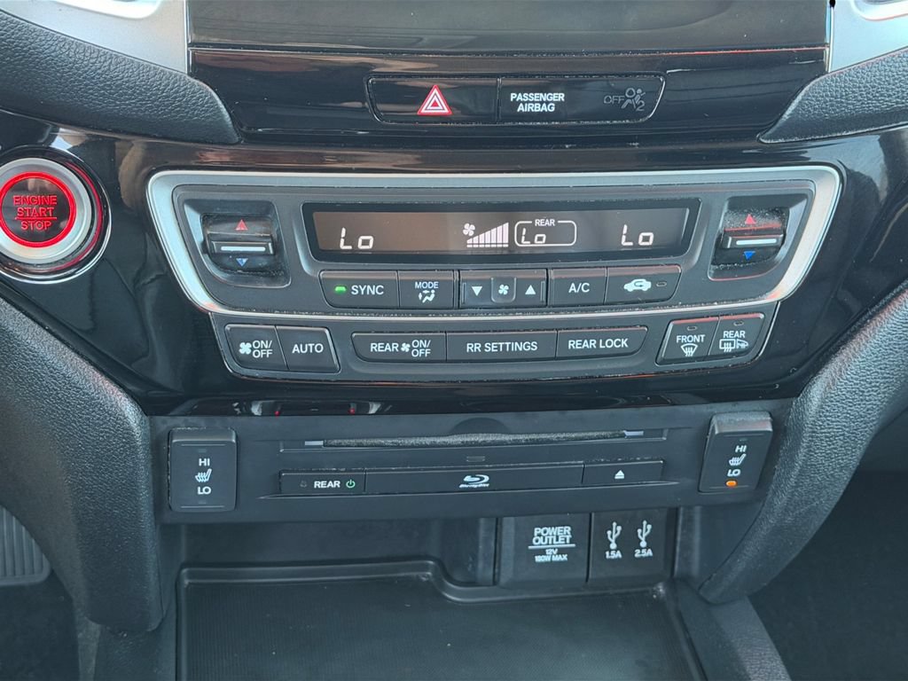 Used 2016 Honda Pilot Touring image 19