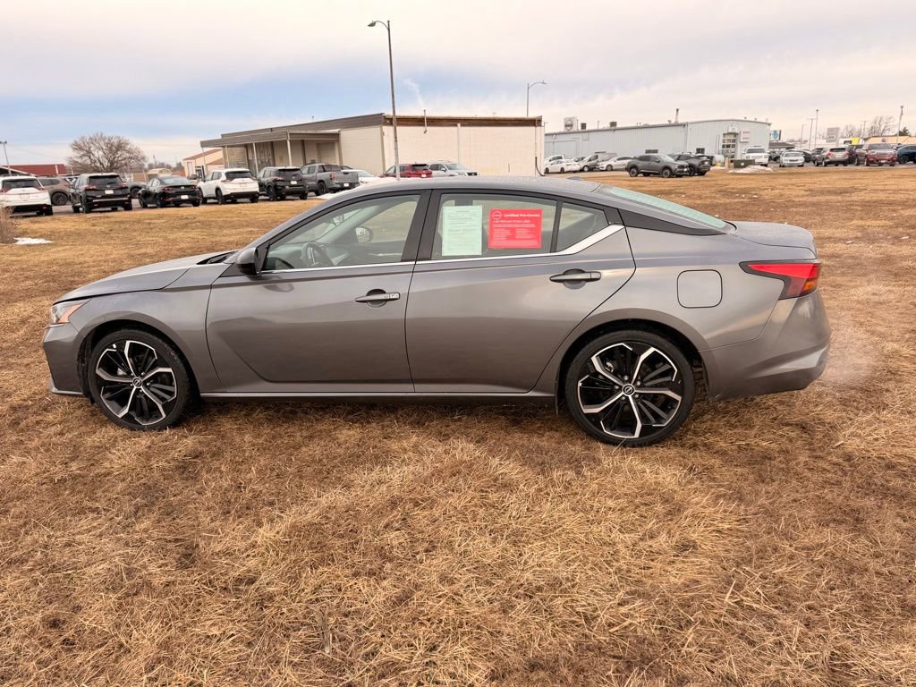 Used 2025 Nissan Altima 2.5 SR image 8