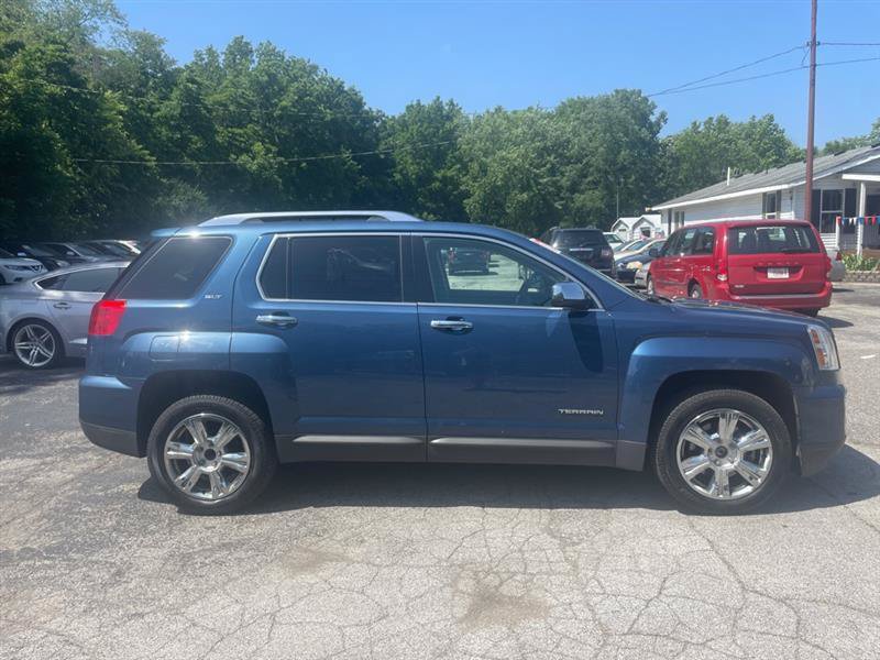 Used 2017 GMC Terrain SLT w/ Open Road Package FWD image 4