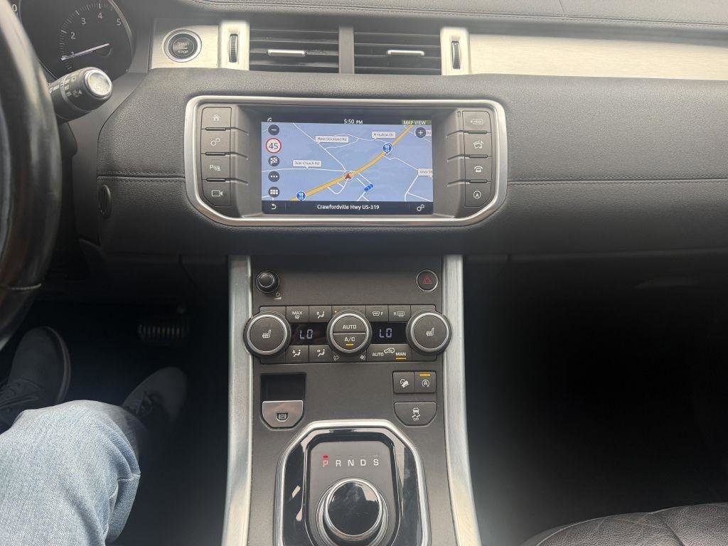 Used 2017 Land Rover Range Rover Evoque SE image 14