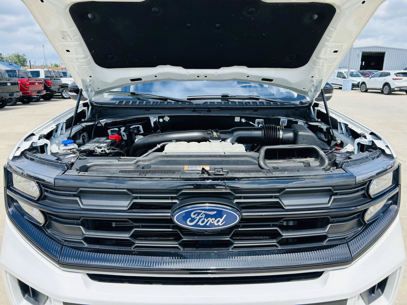 Used 2025 Ford Expedition Active AWD/4WD image 54