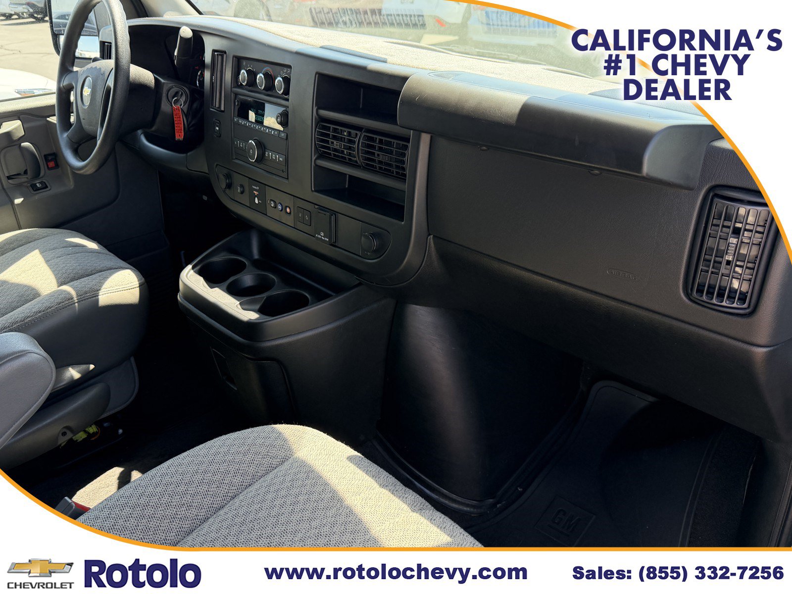Used 2024 Chevrolet Express 3500 LT w/ LT Preferred Equipment Group RWD image 7