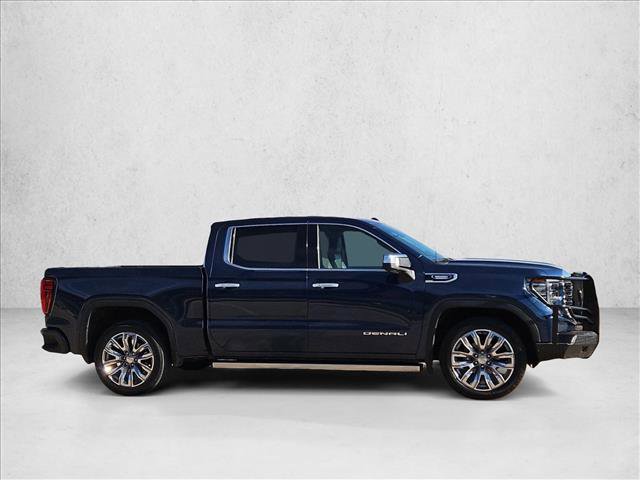 Used 2023 GMC Sierra 1500 Denali w/ Denali Reserve Package AWD/4WD image 17