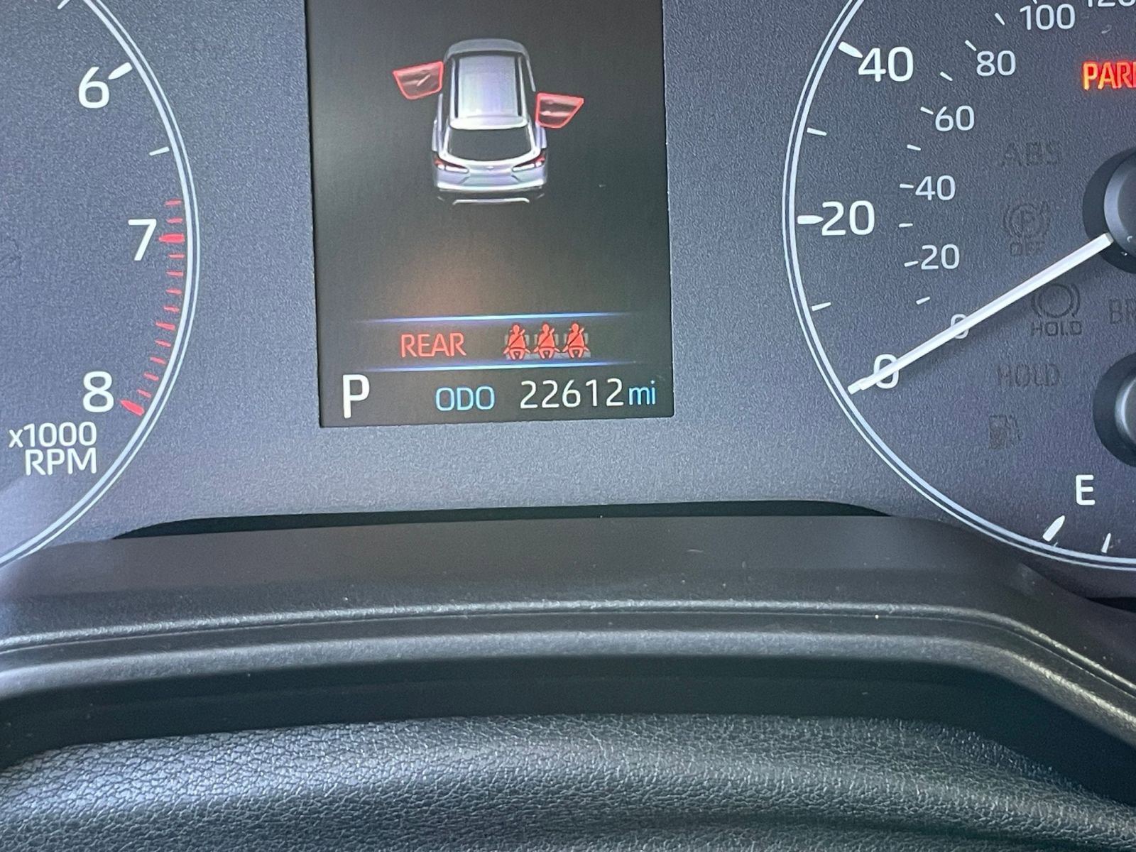 Used 2025 Toyota Corolla Cross LE image 40