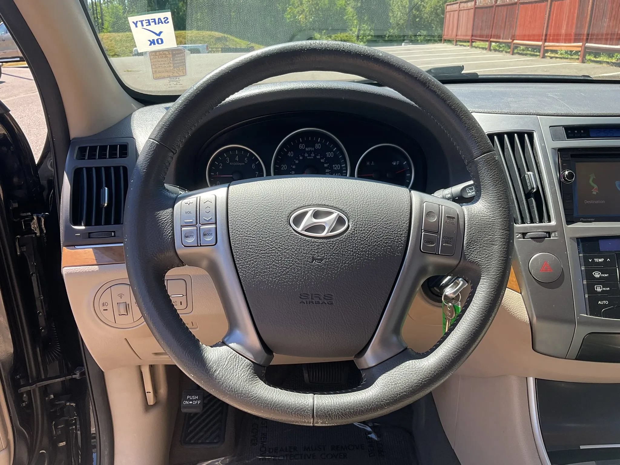Used 2012 Hyundai Veracruz Limited FWD image 18