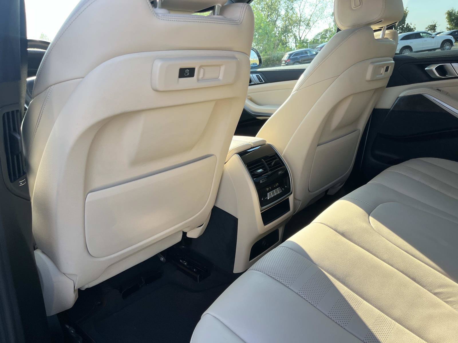 Used 2022 BMW X5 xDrive40i w/ Premium Package AWD/4WD image 22
