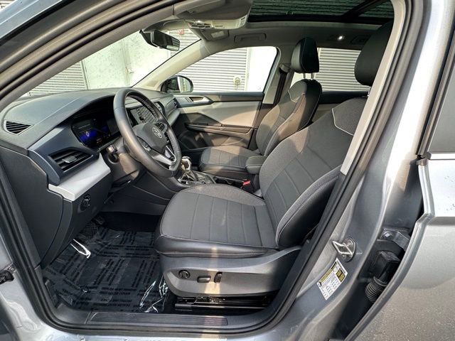 Certified 2023 Volkswagen Taos SE w/ Panoramic Sunroof Package image 24