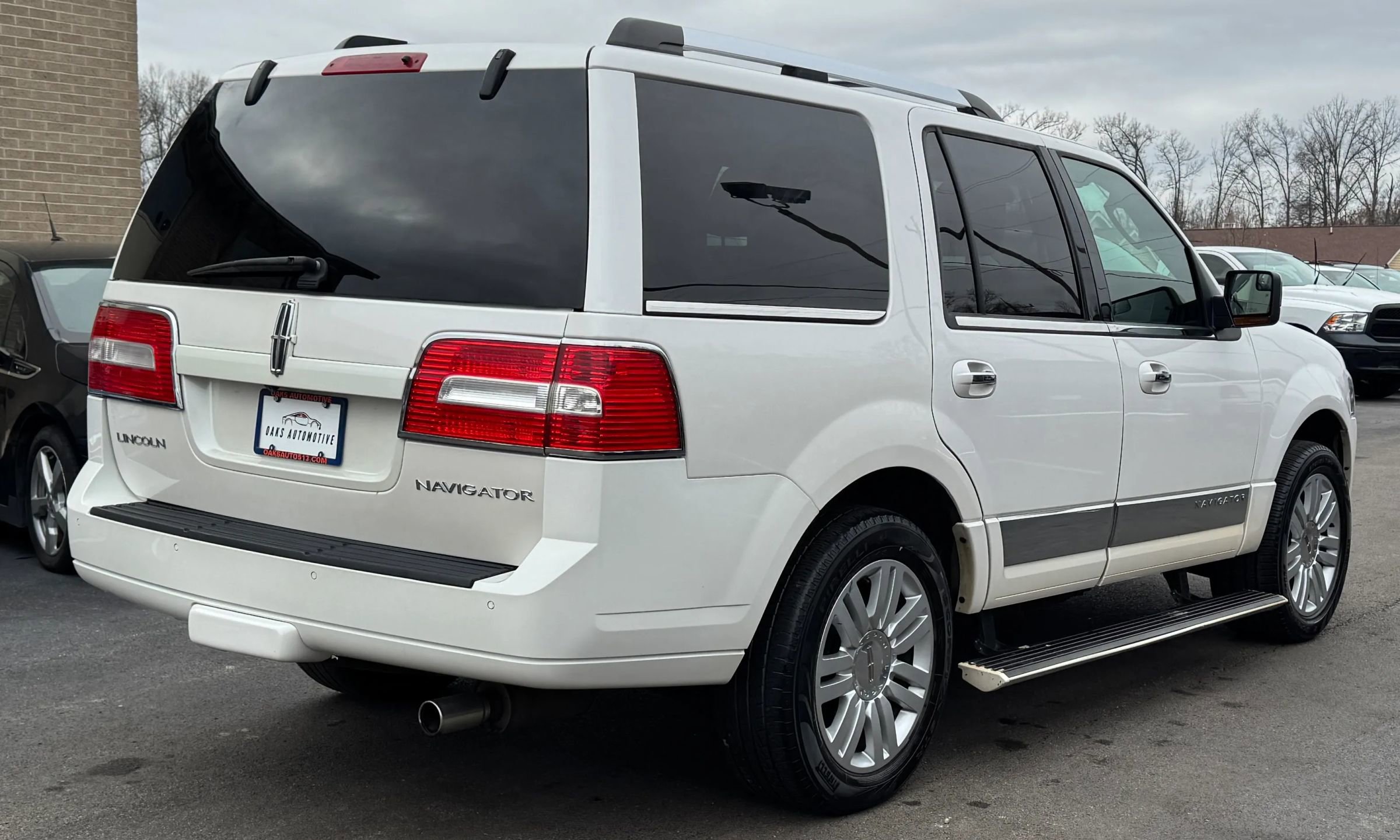 Used 2013 Lincoln Navigator 4WD w/ HD Trailer Tow Pkg image 4