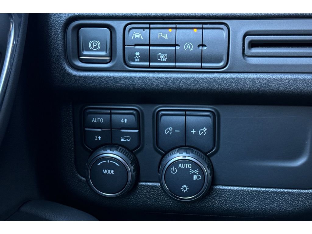 Used 2023 Chevrolet Tahoe RST w/ RST Performance Edition image 32