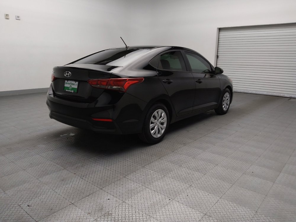 Used 2022 Hyundai Accent SE image 9
