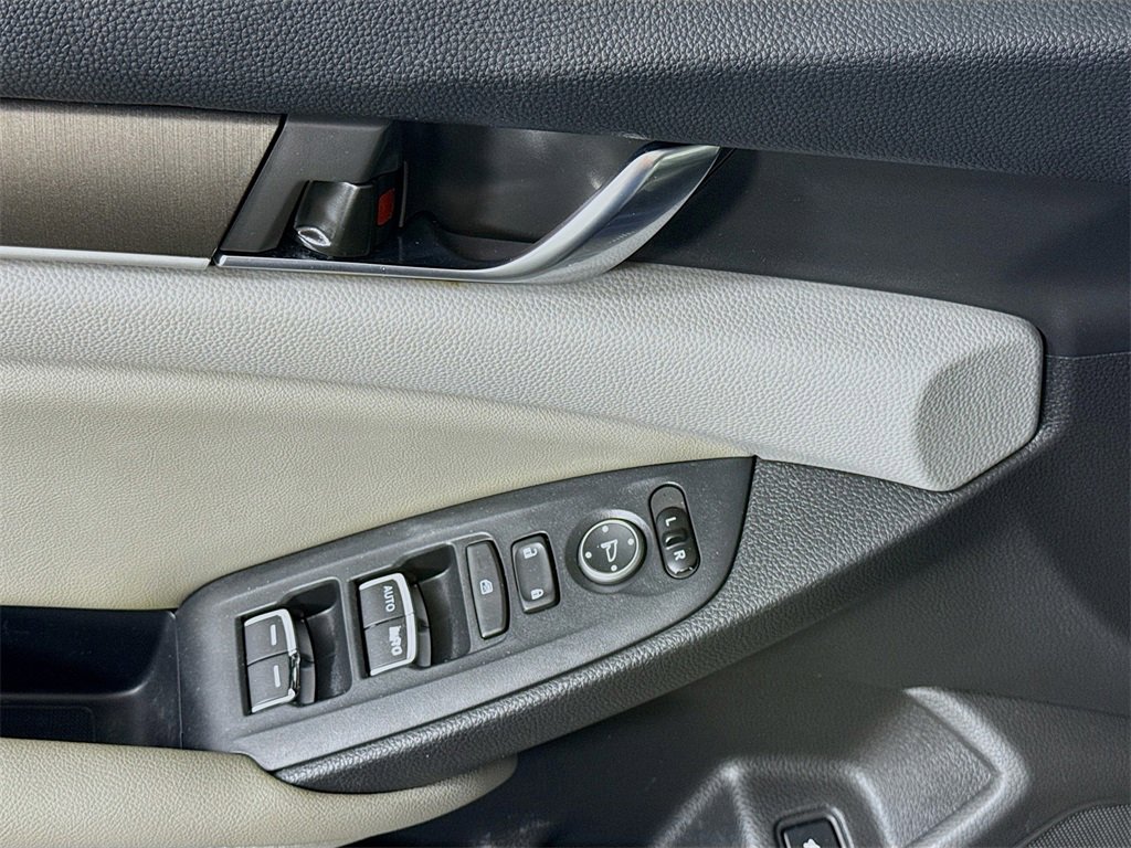 Used 2020 Honda Accord LX image 21