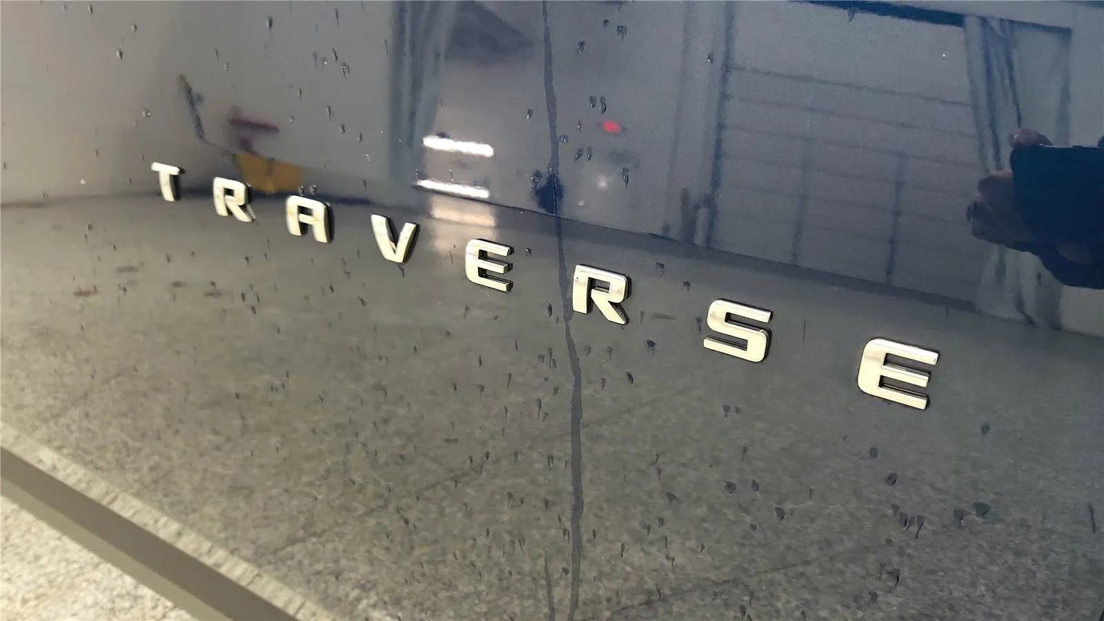 Used 2023 Chevrolet Traverse LT image 17