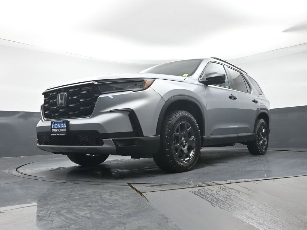 Used 2023 Honda Pilot TrailSport image 29