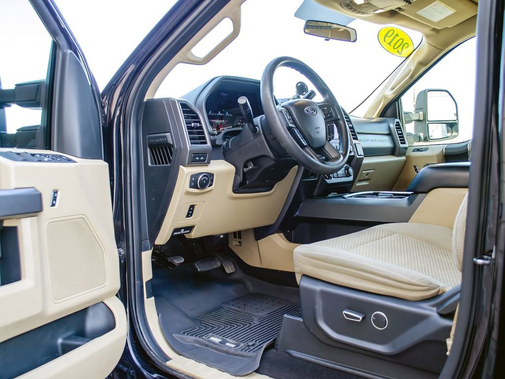 Used 2019 Ford F250 XLT w/ XLT Value Package image 28