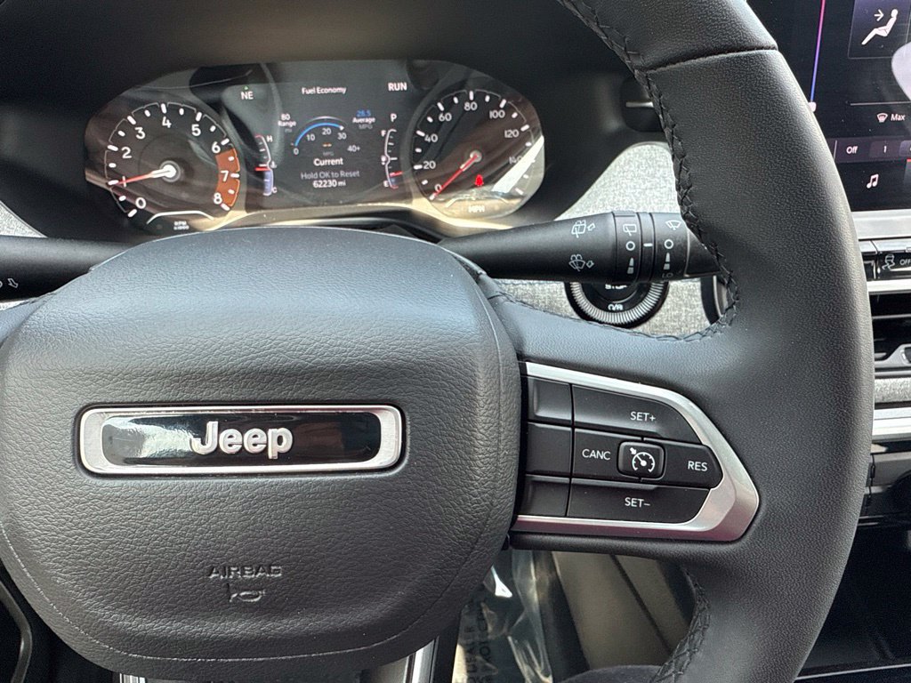 Used 2024 Jeep Compass Latitude AWD/4WD image 28