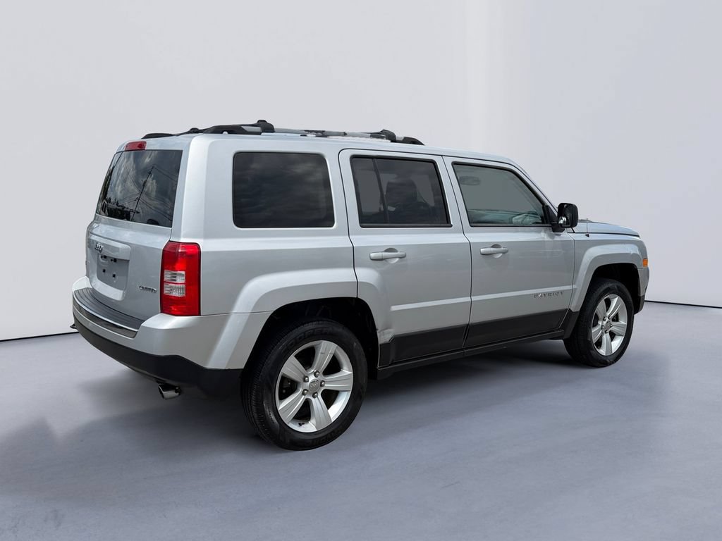 Used 2014 Jeep Patriot Limited w/ Sun/Sound Group AWD/4WD video 3