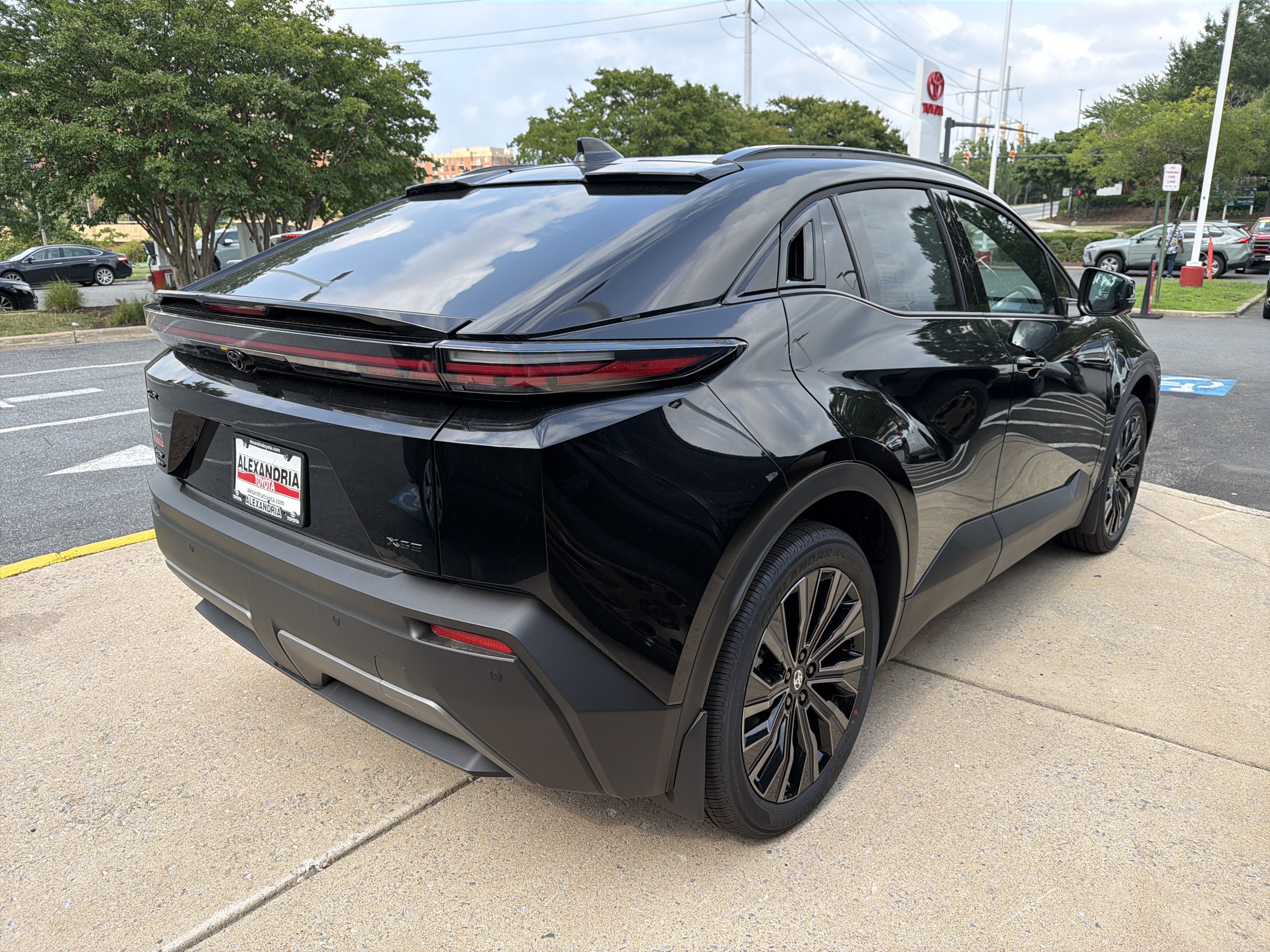 New 2026 Toyota C-HR AWD/4WD image 4