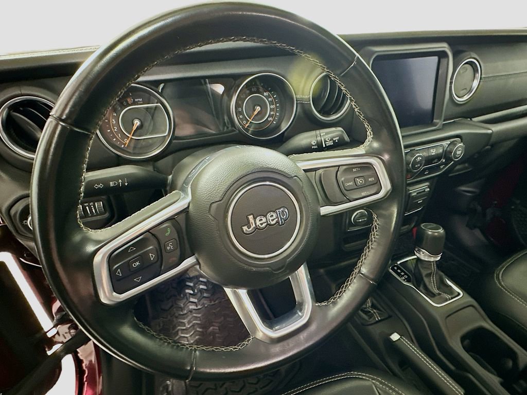 Certified 2022 Jeep Gladiator Overland w/ Popular Equipment Package AWD/4WD image 11