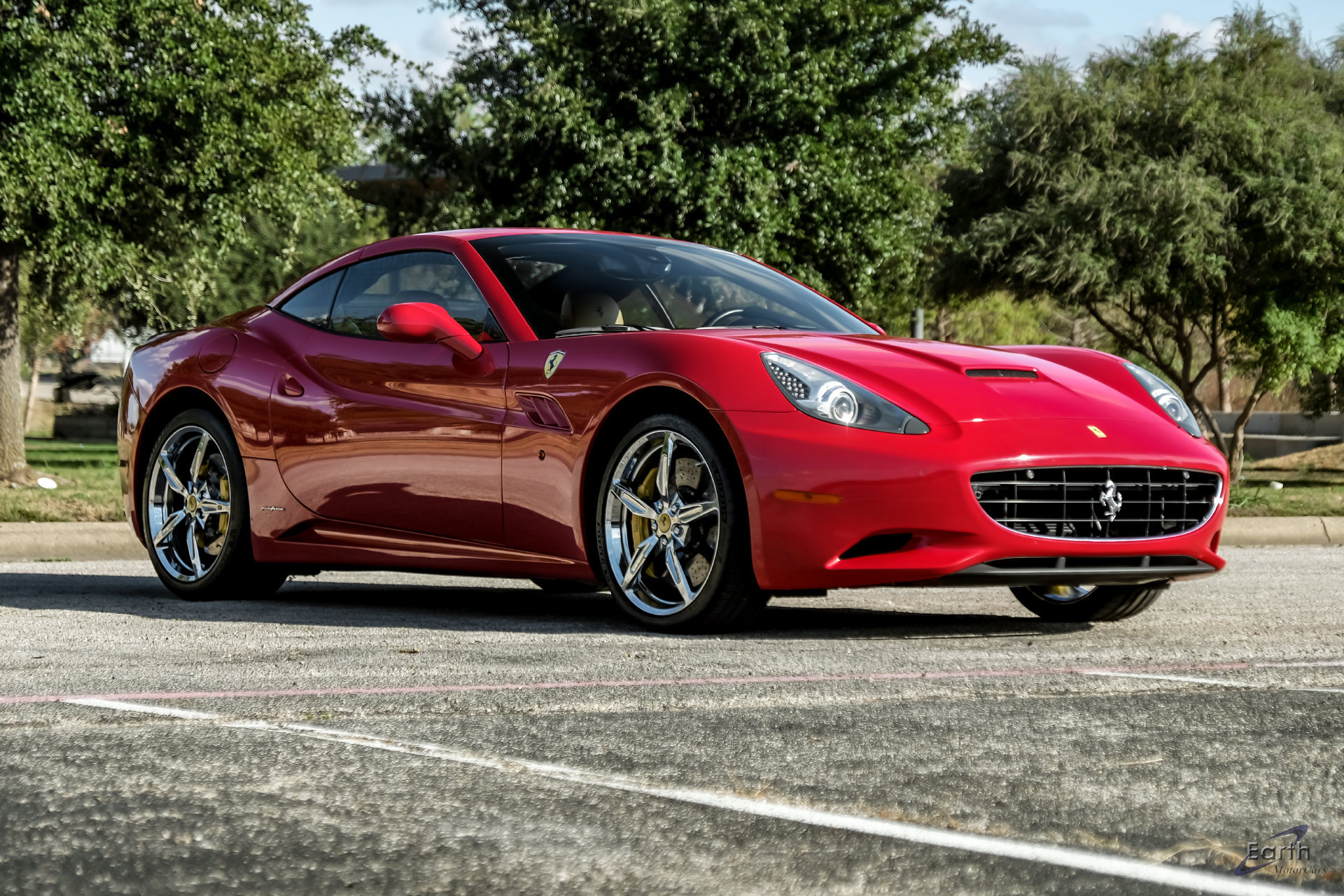Used 2014 Ferrari California RWD image 29