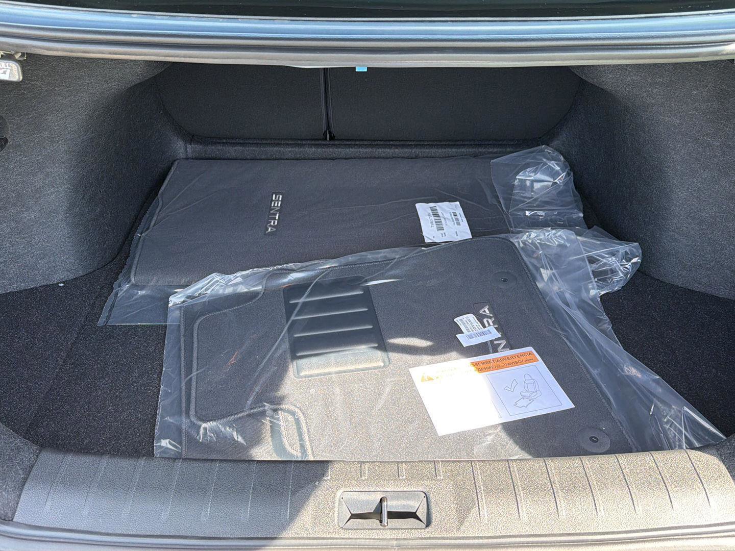 New 2026 Nissan Sentra SV w/ SV Convenience Package FWD image 32