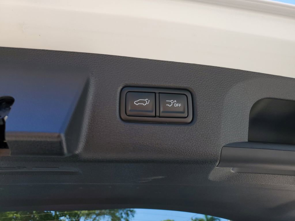 Used 2025 Kia Telluride EX X-Line image 9