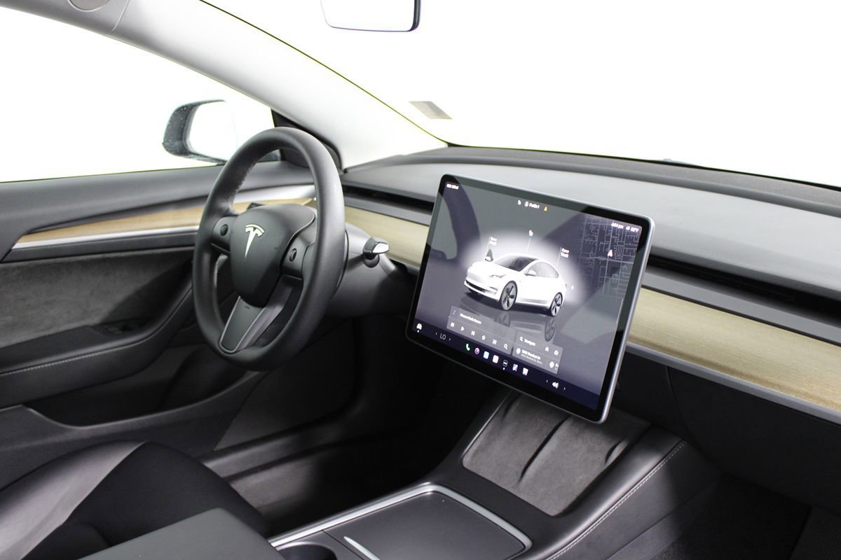 Used 2023 Tesla Model 3 Standard Range RWD image 10