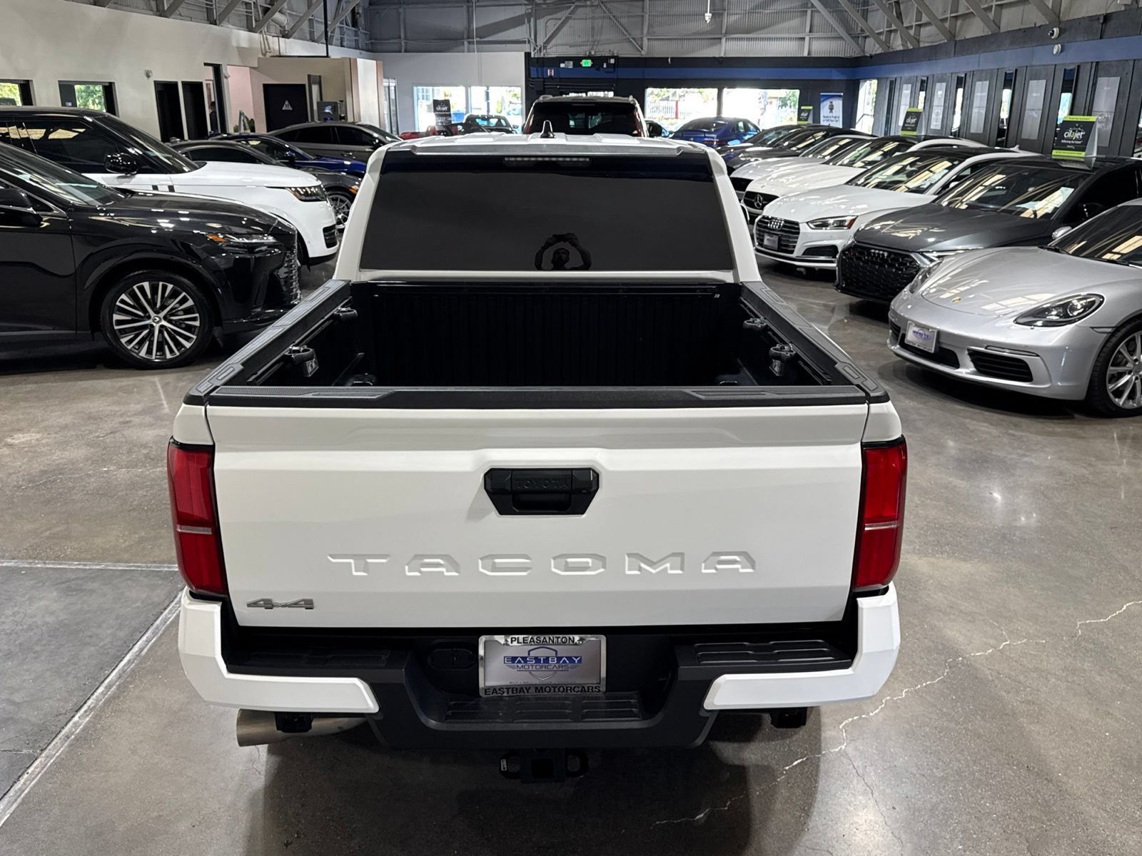 Used 2025 Toyota Tacoma SR5 AWD/4WD image 14