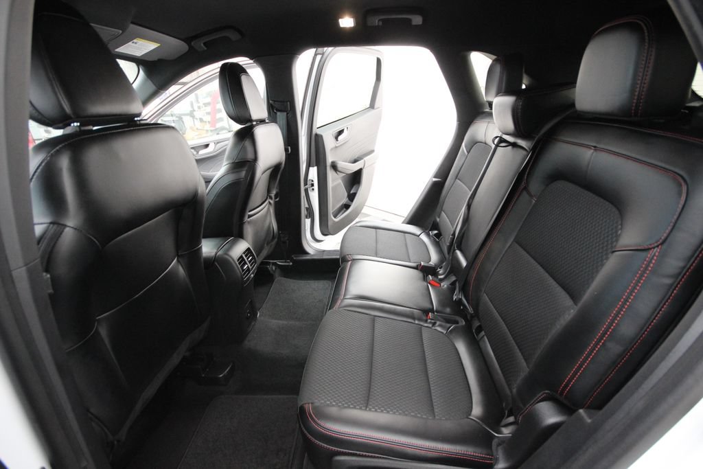 Used 2023 Ford Escape ST-Line AWD/4WD image 23