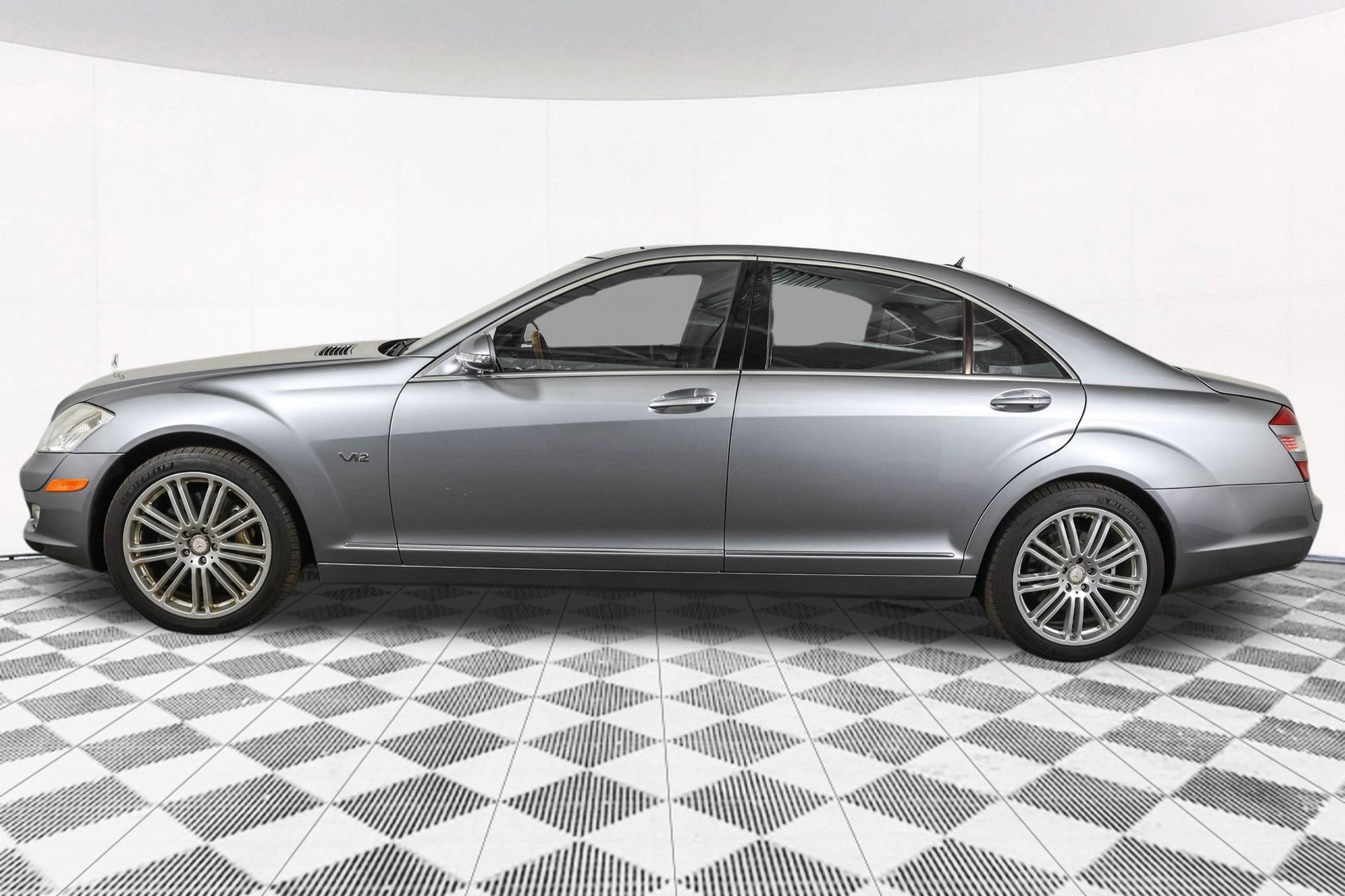 Used 2007 Mercedes-Benz S 600 image 18