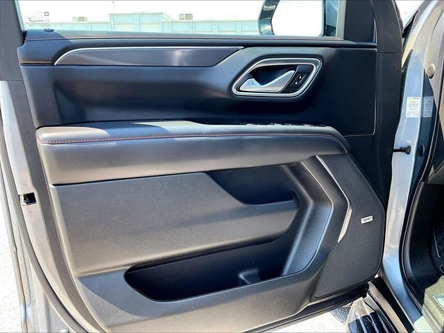 Used 2022 Chevrolet Tahoe RST w/ Sport Performance Package AWD/4WD image 9