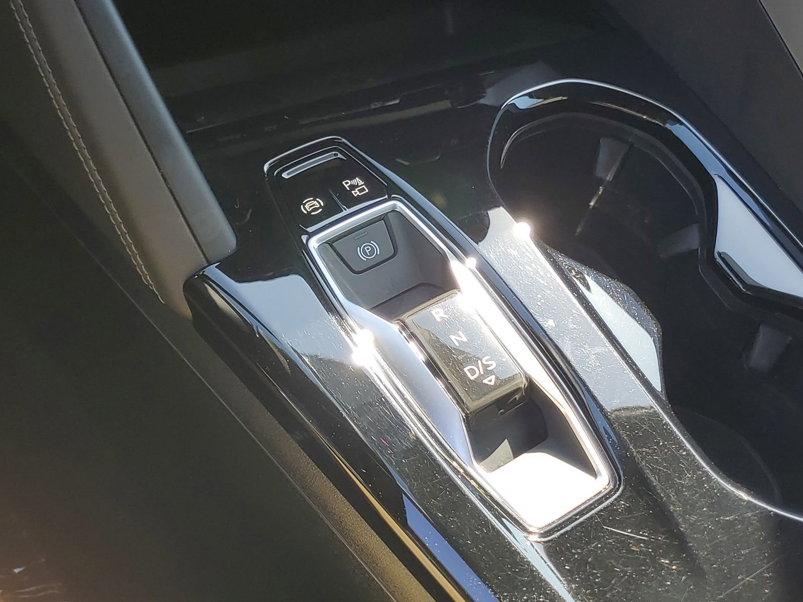 Used 2025 Audi Q5 Premium w/ Convenience Package image 31