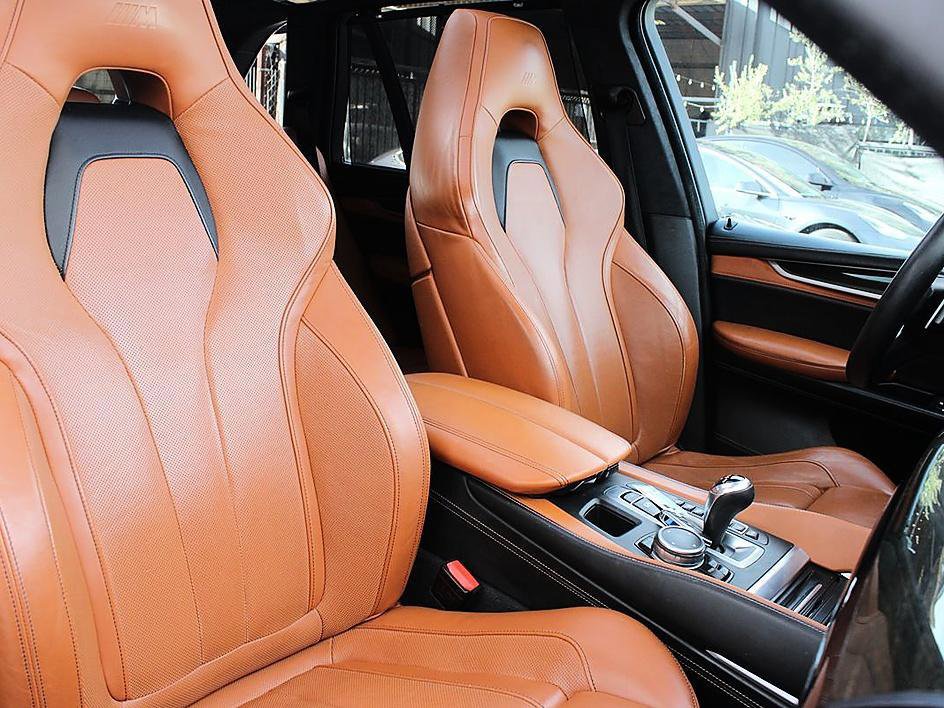 Used 2015 BMW X5 M image 29