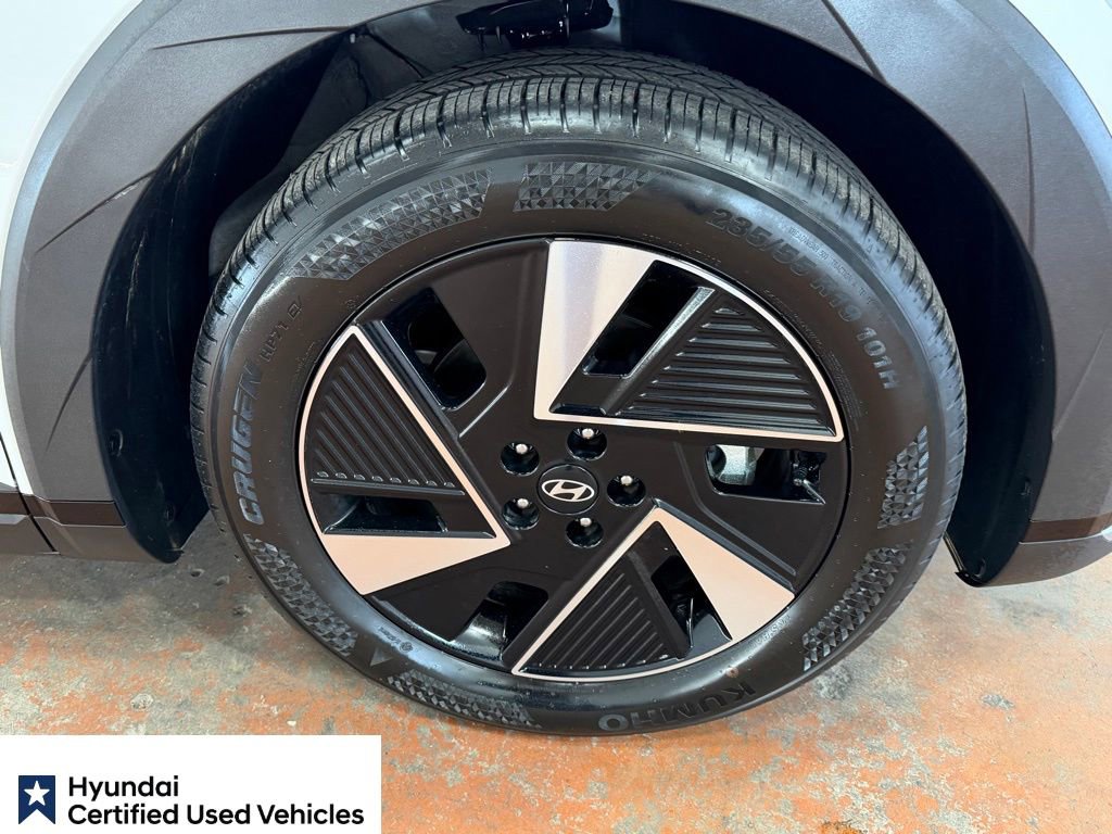 Certified 2025 Hyundai Ioniq 5 SE RWD image 9