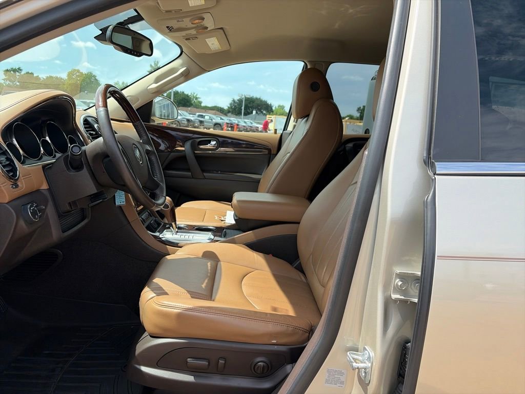 Used 2017 Buick Enclave Leather FWD image 7