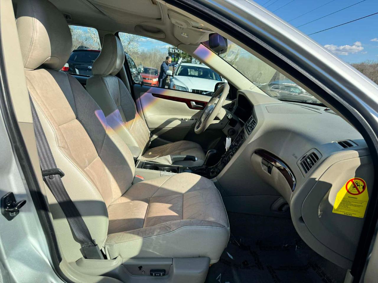 Used 2004 Volvo V70 2.5T FWD image 14