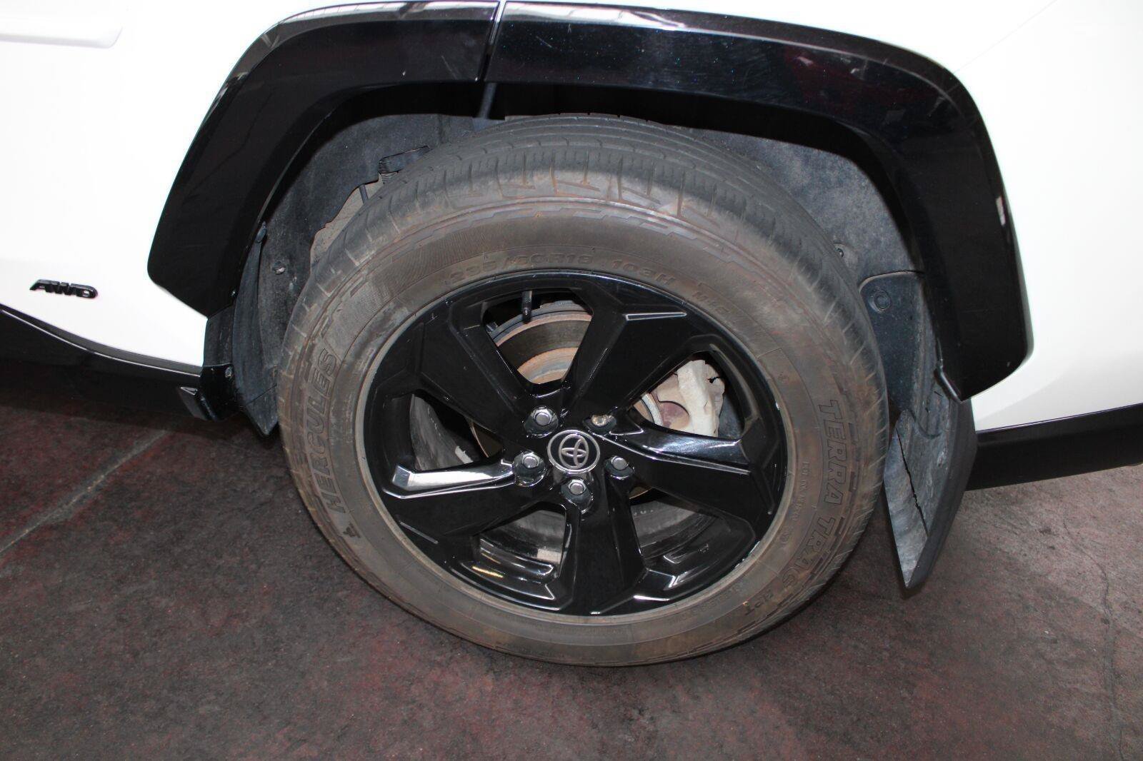 Used 2020 Toyota RAV4 XSE AWD/4WD image 12