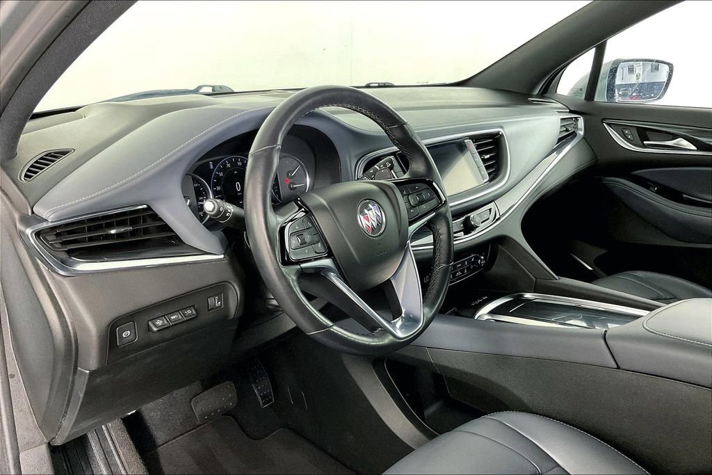 Used 2024 Buick Enclave Premium image 18