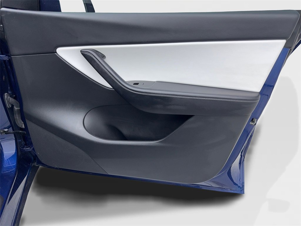 Used 2022 Tesla Model Y Long Range image 47