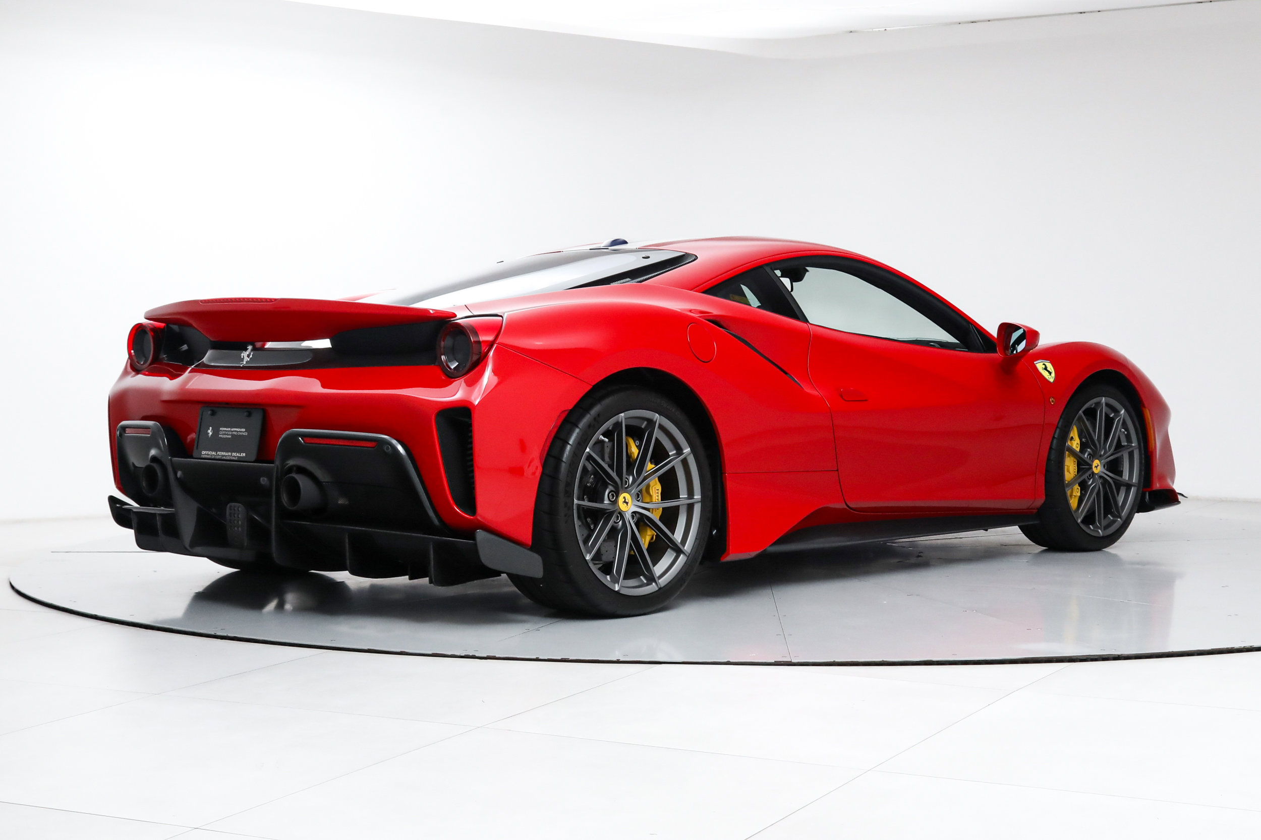 Certified 2020 Ferrari 488 Pista Coupe image 3