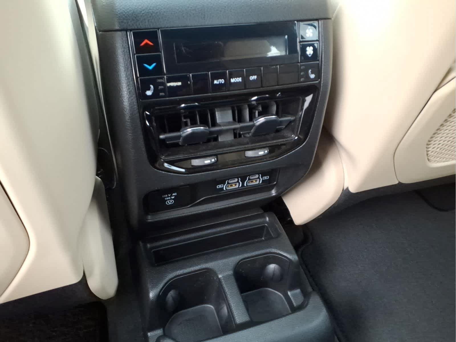Used 2023 Jeep Grand Cherokee L Limited AWD/4WD image 13