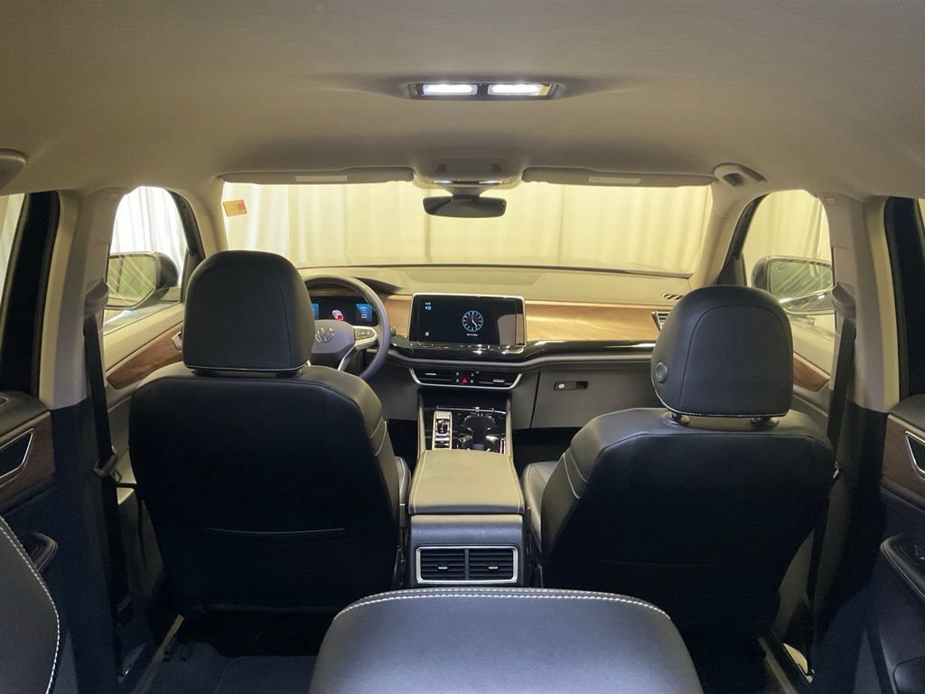 Used 2025 Volkswagen Atlas SE AWD/4WD image 26