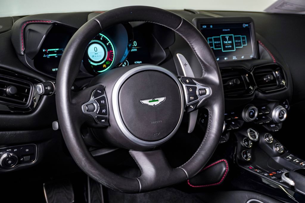 Used 2020 Aston Martin V8 Vantage Coupe image 24